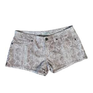 RICH & SKINNY Beige White Snake Print Denim Short Shorts Women’s Size 27